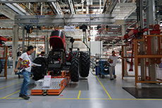 張寶文考察愛科常州生產(chǎn)基地，強調(diào)推進高端農(nóng)機國產(chǎn)化與技術服務